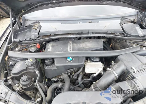 2015 BMW X1 xDrive28I z USA, uszkodzony, nr VIN WBAVL1C52FVY29719